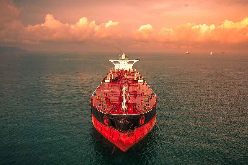 Harga Minyak Dunia Naik, Kapal Tanker Diserang di Lepas Pantai Arab Saudi