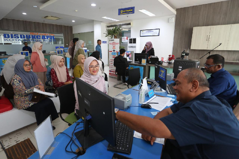 Warga Banda Aceh Antusias Ganti Foto KTP-el, Proses Cepat dan Bisa Aktivasi IKD