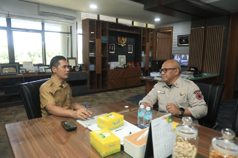 Siswa Seberangi Sungai di Atas Tali, Pemerintah Aceh Desak BNPB Bangun Jembatan