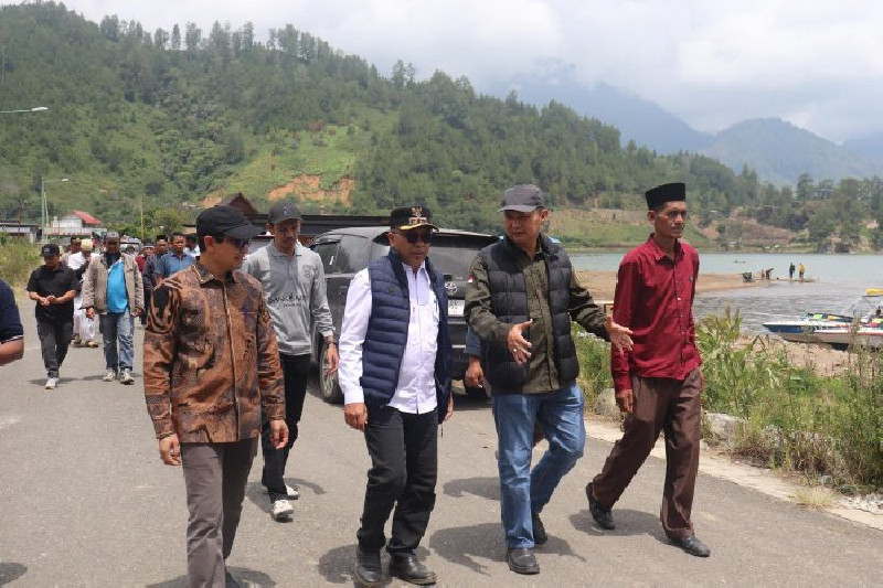 Lestarikan Danau Lut Tawar, Sekda Aceh Tengah Dorong Gerakan Penghijauan Berkelanjutan