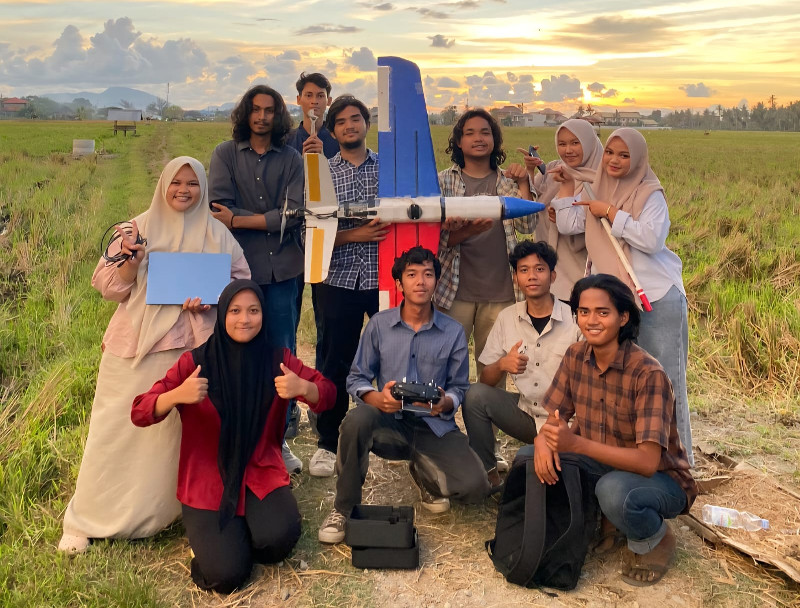 Seulawah Team USK Kembangkan Inovasi Robot Terbang di Aceh