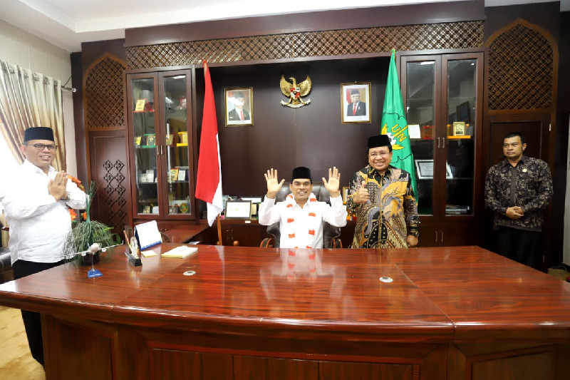 Warul Walidin dalam Kenangan Mujiburrahman: Guru Bangsa dan Rektor Senior UIN Ar-Raniry