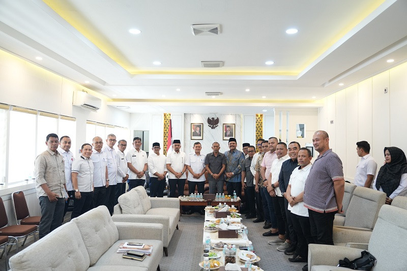 Wagub Aceh dan Pimpinan DPRA Bahas Percepatan Qanun APBA dan Stabilitas Sosial