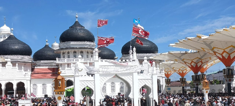 &lrm;Ribuan Massa Hadiri Zikir Doa Tolak Bala dan Aksi Bela Nanggroe di Masjid Raya Baiturrahman