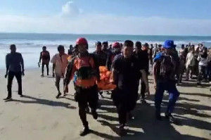 Empat Remaja Terseret Arus di Pantai Ujung Batee, Dua Ditemukan Meninggal