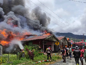Kebakaran Melanda Pasar Jagong Jeget, Dua Warga Termasuk Balita Luka Bakar