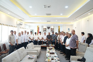 Wagub Aceh dan Pimpinan DPRA Bahas Percepatan Qanun APBA dan Stabilitas Sosial