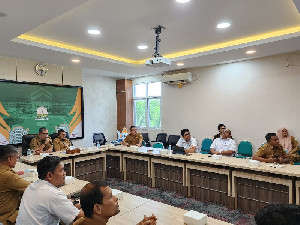 Pemerintah Aceh dan USK Kaji Pemanfaatan Pasir dan Lumpur Bencana untuk Bata Ringan