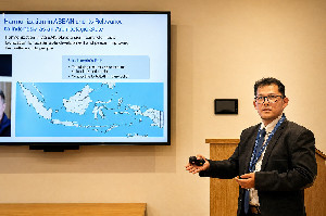 Dari Aceh ke Oxford, Dr. Ichsan Bawa USK ke Panggung Dunia