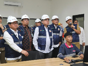 Menaker Yassierli: Pekerja Informal Sektor Persampahan Dapat Diskon Iuran JKK-JKM 50 Persen