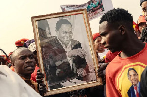 Pemilu Zambia: Hakainde Hichilema Unggul 59 Persen, Oposisi Klaim Ada Penggerebekan Bersenjata