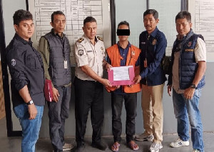 Owa Jawa Diselundupkan ke Oman dalam Koper, Tersangka Terancam 10 Tahun Penjara