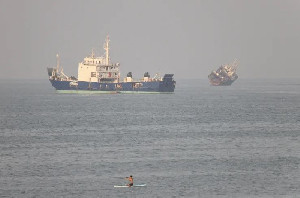 Selat Hormuz Jadi Sorotan Dunia, Iran dan Oman Dikabarkan Hampir Capai Kesepakatan Baru