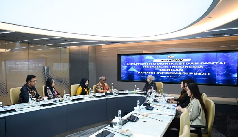 Meutya Hafid Minta 7 Komisioner KIP Jaga Kepercayaan Publik dan Kawal Keterbukaan Informasi