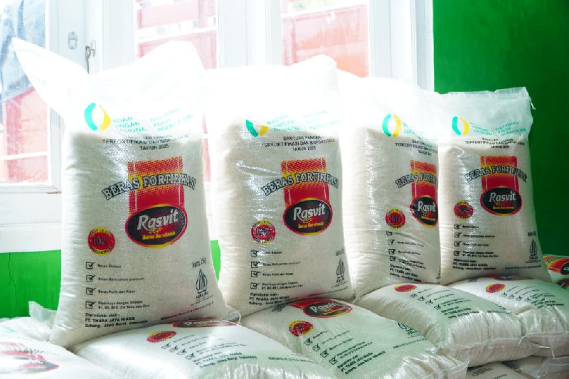 Beras Fortifikasi Harus untuk Warga Kurang Gizi, Bukan Dijual hingga Rp42 Ribu