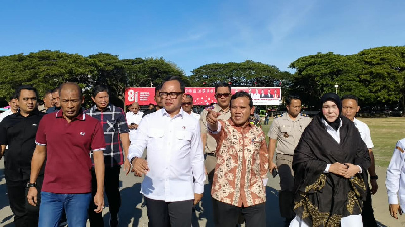 Wagub Aceh Bersama Wamendagri Tinjau Langsung Lapangan Blang Padang