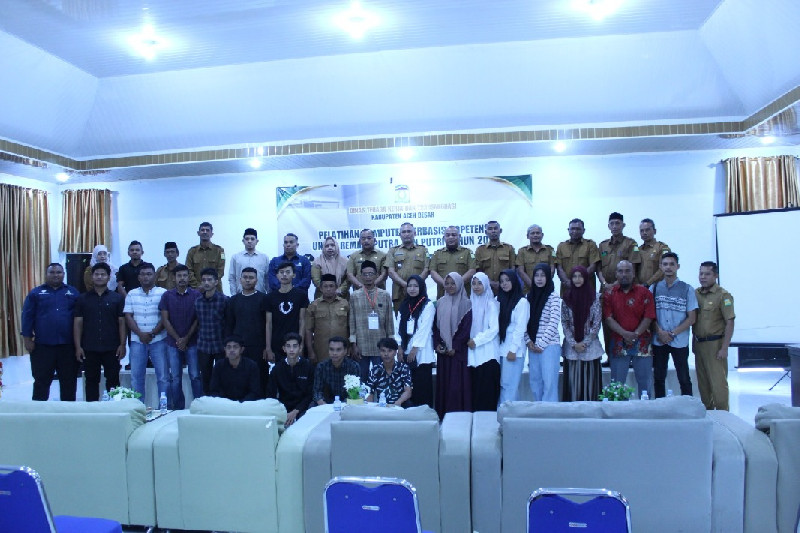 Buka Peluang Kerja, Disnakertrans Aceh Besar Latih 32 Pemuda Kuasai Komputer