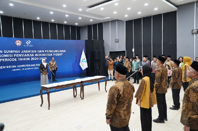 Kukuhkan Anggota KPI Pusat Periode 2026-2029, Menkomdigi Dorong Penyiaran Berkualitas dan Ramah Anak