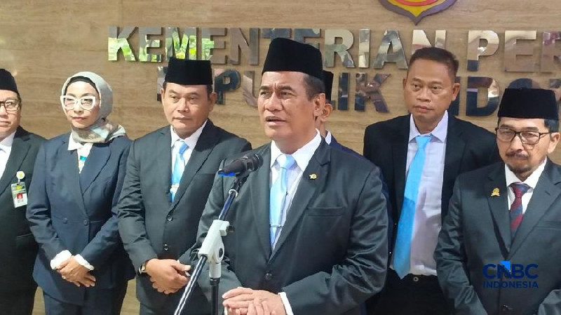 Bersih-bersih Kementan, Amran Copot 14 Pejabat, Diduga Tersangkut Uang Miliaran