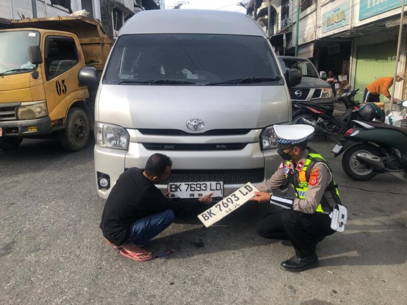 Satlantas Polres Abdya Tertibkan TNKB Modifikasi, Pengendara Diminta Patuhi Aturan
