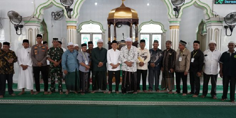 Wagub Dek Fadh Hadiri Maulid Bersama Ratusan Anak Yatim di Teupin Raya
