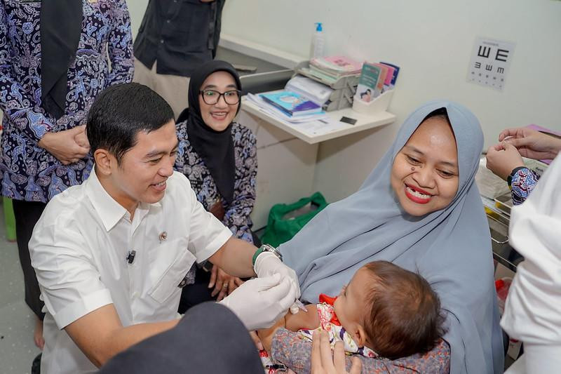 Wamenkes Gaungkan Ayah Siaga dalam Program 1.000 HPK, Ini 4 Intervensi Kuncinya