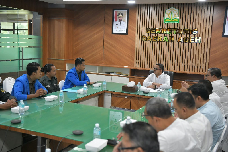 &lrm;Terima Audiensi Senat Mahasiswa UIN Ar-Raniry, Plt Sekda Aceh Paparkan Progress Penanganan Pasca Bencana