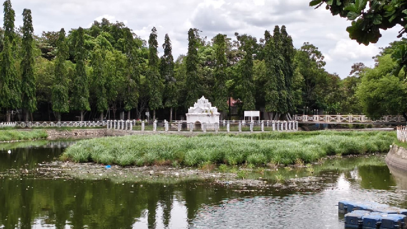 Wisata Sejarah Taman Krueng Daroy Dipenuhi Sampah dan Tak Terawat