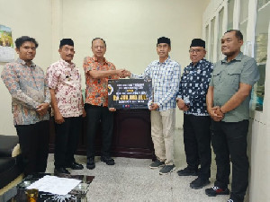 Bank Aceh Syariah Serahkan Zakat Perusahaan Rp400 Juta ke Baitul Mal Aceh Besar