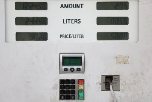 Harga Bensin Iran Kembali Naik, Pemerintah Hadapi Krisis Energi dan Subsidi