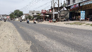 Jalan Nasional di Krueng Mane Aceh Utara Rusak Parah, Warga Desak BPJN Segera Bertindak