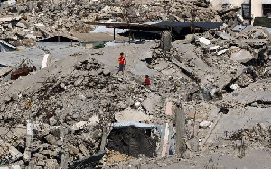 Gedung Bertingkat Runtuh di Gaza, 12 Orang Tewas dan Sejumlah Warga Terjebak