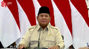 Gunung Anak Krakatau Erupsi, Prabowo Imbau Warga Jauhi Zona Bahaya