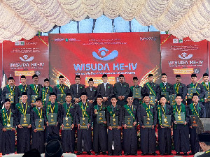 Wisuda IV Ma&rsquo;had Aly Darul Munawwarah Kuta Krueng, 412 Santri Resmi Dilepas