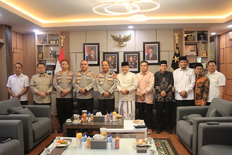 Temui Kapolda Aceh, Ketua Baitul Mal Bahas Kemaslahatan Masyarakat