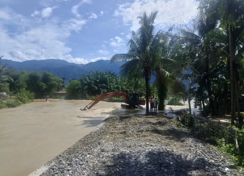 Hujan Deras Guyur Wilayah Tengah-Tenggara Aceh, Sungai Meluap Hingga Jalan dan Jembatan Terputus