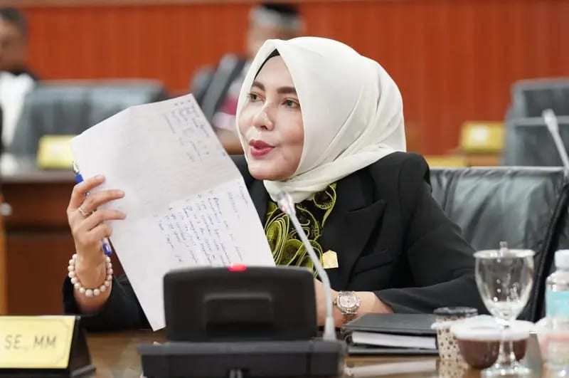 Bunda Salma Tanggapi Isu Talak Tiga Mualem, Nanti Waktu yang Menjawab