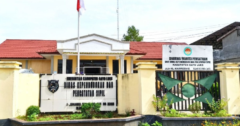 Jelang Digitalisasi Bansos, Kantor Disdukcapil Gayo Lues Membludak, Warga Kejar Aktivasi IKD