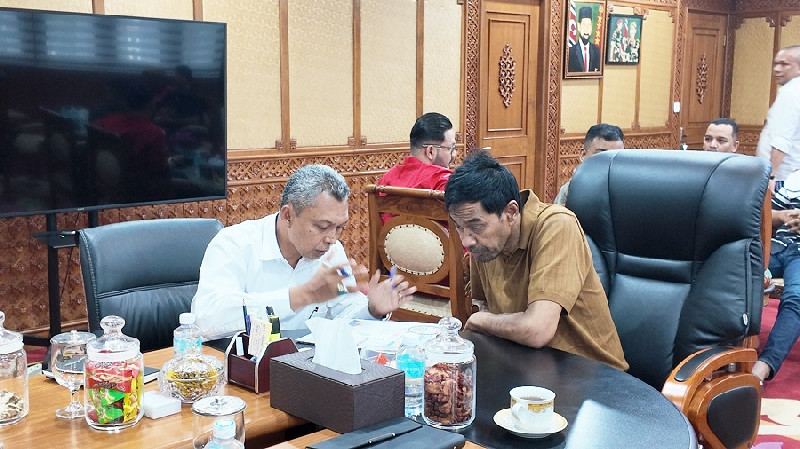 Instruksi Gubernur Mualem kepada Distanbun, Pacu Penanganan Petani Terdampak Bencana
