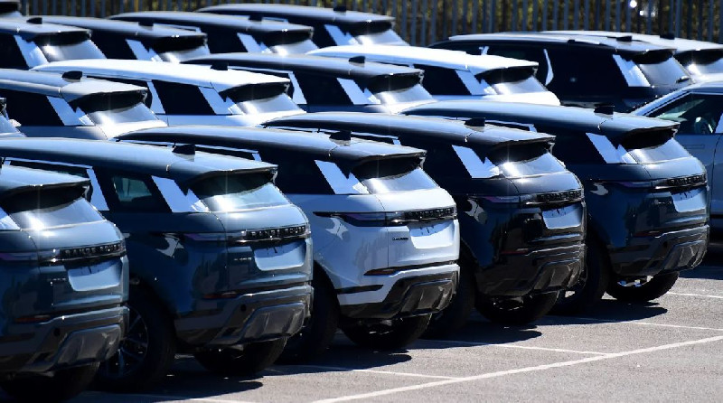Jaguar Land Rover Pangkas 4.000 Pekerjaan, Tertekan Mobil China dan Kebijakan Tarif