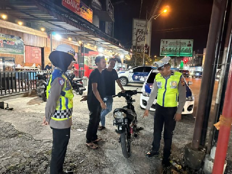 Patroli Malam di Meulaboh, Polisi Tilang 4 Pengendara dan Beri 10 Teguran