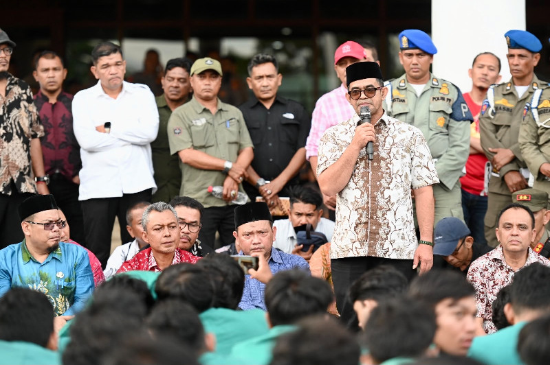 Terima Demo Mahasiswa USK, Plt Sekda Aceh: Kami Tidak Eksklusif, Komunikasi Terbuka Setiap Saat