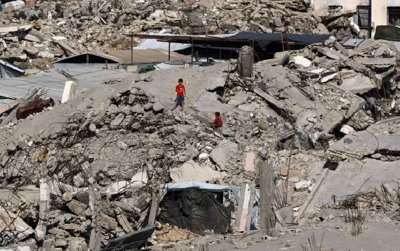 Gedung Bertingkat Runtuh di Gaza, 12 Orang Tewas dan Sejumlah Warga Terjebak