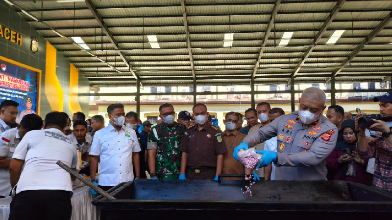 49.627 Pil Ekstasi, 2.538 Vape Getar Etomidate dan Sabu 569,65 Gram Dimusnahkan di Aceh