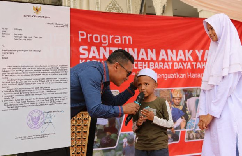 Bupati Abdya Buat Program Ayah Asuh, Setiap Pejabat Diminta Asuh Anak Yatim