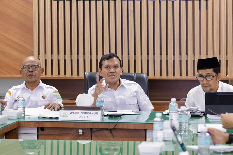 Dek Fadh Pimpin Rapat Tim Revisi UUPA, Pastikan Kewenangan dan Kekhususan Aceh Terjaga