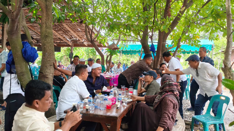 Peringatan Maulid Akbar dan Santunan Yatim, Tim Mualem-Dek Fadh Perkuat Silaturahmi