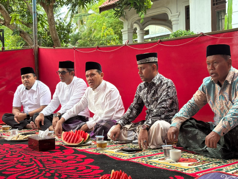 Wagub Aceh Melayat ke Rumah Duka Ibunda Tgk Muharuddin di Aceh Utara