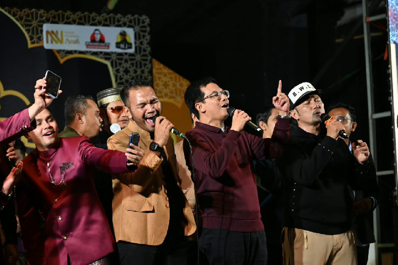 Di Balik Palu Sidang, Ada Nasyid Irwansyah