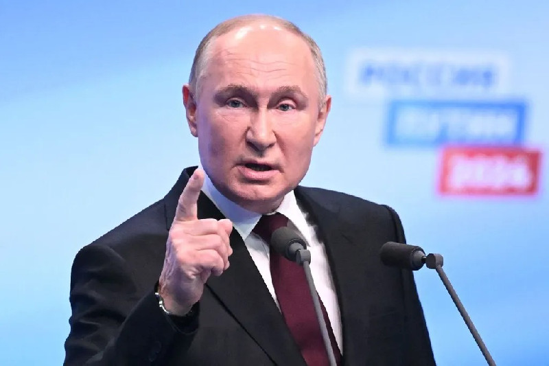 Putin Janji Bantu Iran Akhiri Perang Timur Tengah